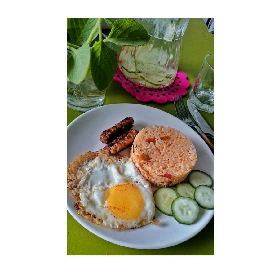 Island Girl Bed And Breakfast Moalboal Buitenkant foto