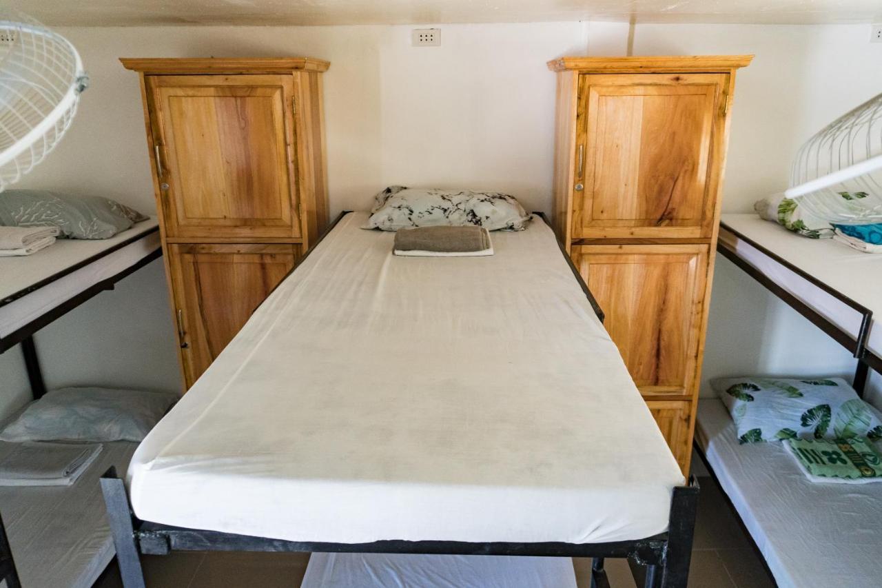 Island Girl Bed And Breakfast Moalboal Buitenkant foto