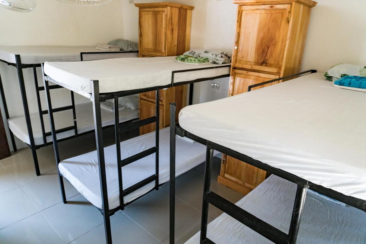 Island Girl Bed And Breakfast Moalboal Buitenkant foto